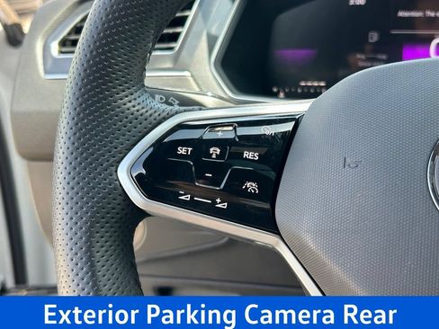 Certified 2023 Volkswagen Tiguan SE R-Line FWD image 24