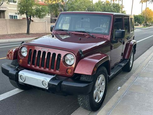 Used 2008 Jeep Wrangler Unlimited Sahara w/ Dual Top Group image 4
