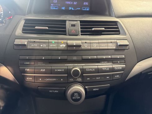 Used 2011 Honda Accord EX-L image 19