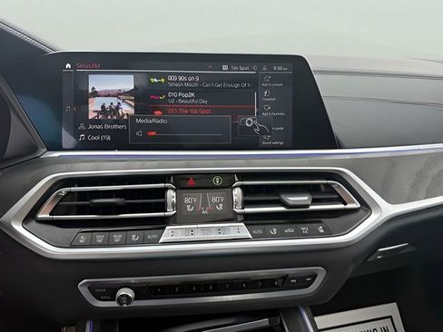 Used 2019 BMW X7 xDrive50i w/ M Sport Package image 25