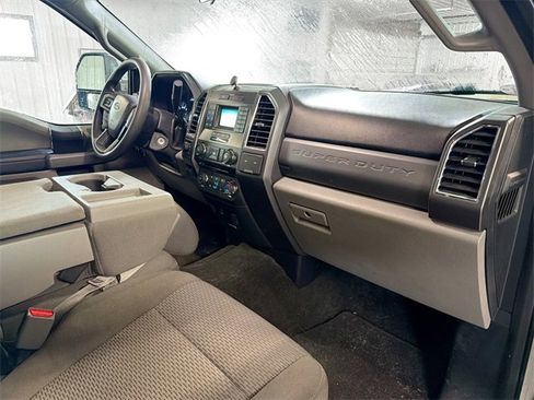Used 2017 Ford F250 XLT w/ Snow Plow Prep Package image 12