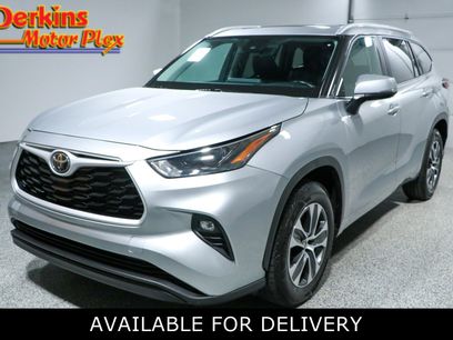 Used 2023 Toyota Highlander XLE