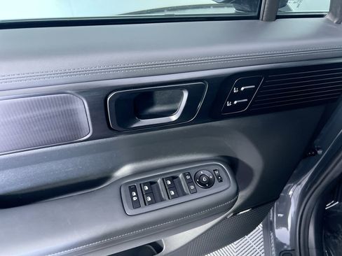 Used 2025 Hyundai Santa Fe Calligraphy FWD image 14