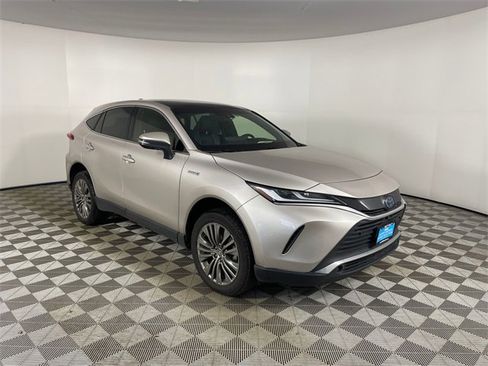 Used 2021 Toyota Venza Limited w/ Advanced Technology Package image 17