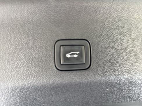 Used 2021 GMC Yukon AT4 w/ AT4 Premium Package AWD/4WD image 42