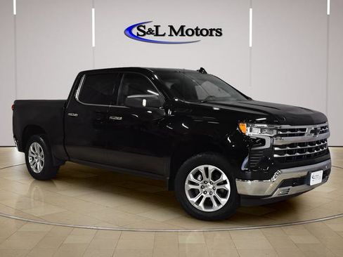 Used 2023 Chevrolet Silverado 1500 LTZ w/ Technology Package AWD/4WD image 9