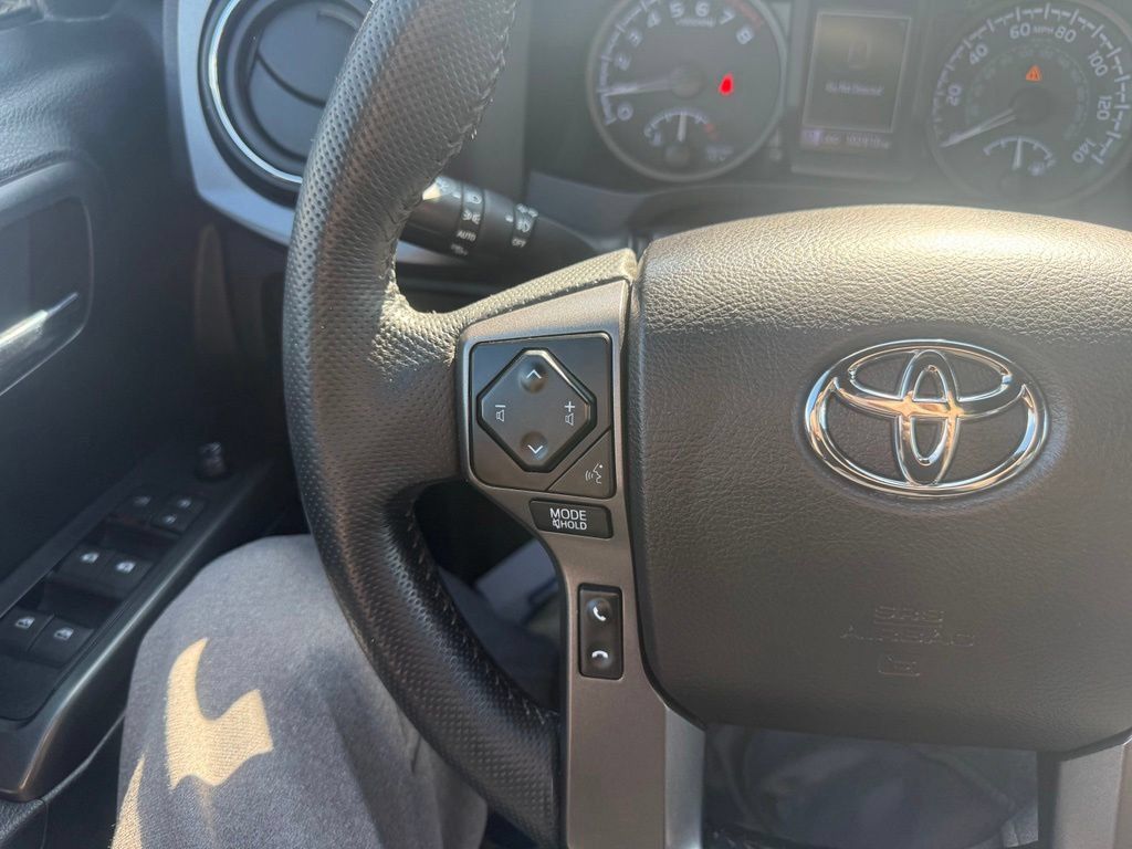 Used 2021 Toyota Tacoma TRD Sport AWD/4WD image 25
