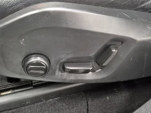 Used 2022 Volvo XC90 T5 Momentum w/ Climate Package image 23