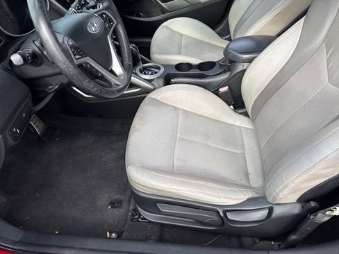 Used 2013 Hyundai Veloster Base w/ Style Pkg image 15