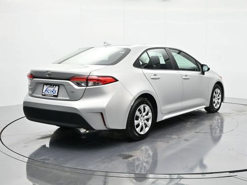 Used 2023 Toyota Corolla LE image 5