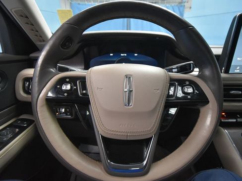 Used 2021 Lincoln Aviator Reserve w/ Elements Package Plus image 12