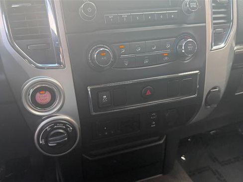 Used 2017 Nissan Titan SV AWD/4WD image 32