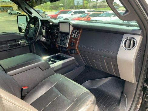 Used 2013 Ford F250 Lariat w/ Chrome Pkg image 16