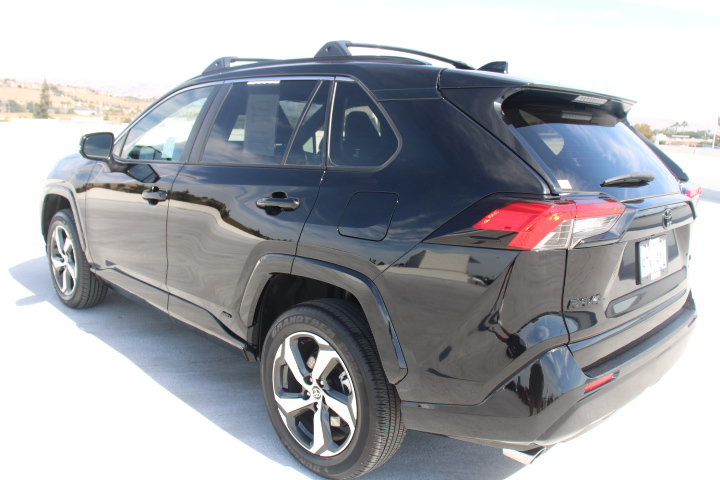 Certified 2025 Toyota RAV4 SE w/ Weather & Moonroof Package AWD/4WD image 5