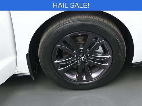 Certified 2024 Toyota Sienna XSE w/ XSE Premium Package image 40