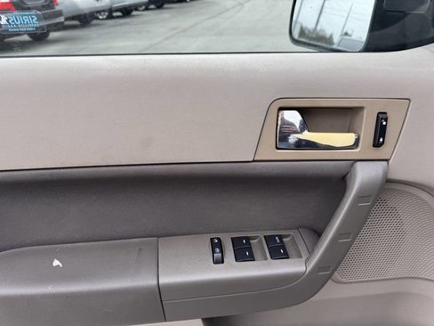 Used 2011 Ford Focus SES w/ 401A Rapid Spec Order Code image 13