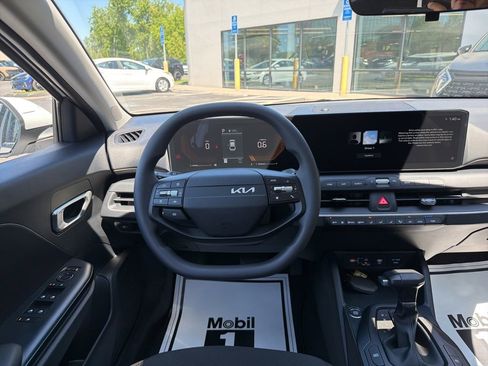 New 2026 Kia K4 FWD image 22