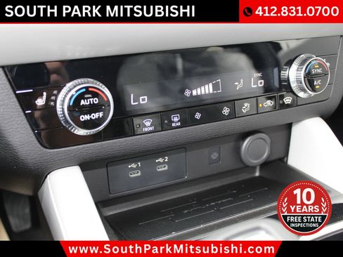 New 2025 Mitsubishi Outlander SE image 22