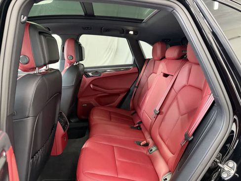 Used 2022 Porsche Macan S AWD/4WD image 10