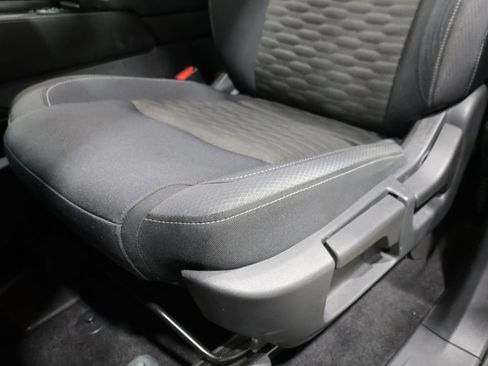 Used 2022 Nissan Pathfinder S AWD/4WD image 10