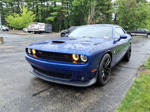 Used 2021 Dodge Challenger R/T Scat Pack w/ Dynamics Package RWD image 4