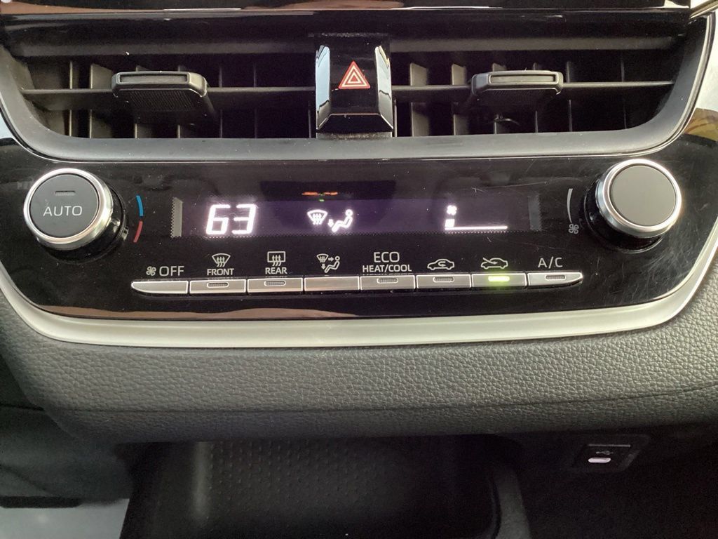 Used 2024 Toyota Corolla LE FWD image 16