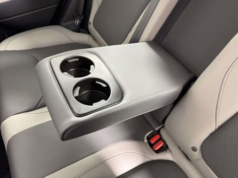 Certified 2025 Subaru Forester Limited image 31