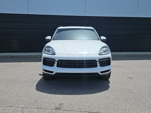 Used 2023 Porsche Cayenne Platinum Edition AWD/4WD image 2