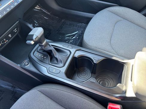 Used 2025 Kia K4 LXS image 44