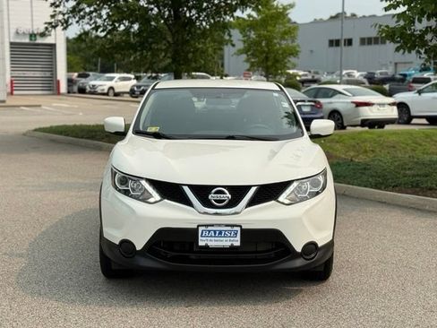 Used 2017 Nissan Rogue Sport S w/ S Appearance Package AWD/4WD image 3