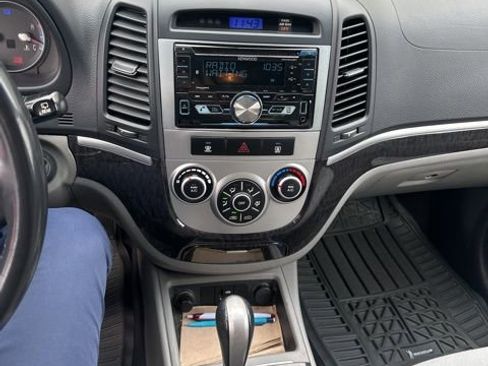 Used 2009 Hyundai Santa Fe SE image 5