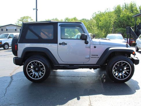 Used 2016 Jeep Wrangler Sport w/ Trailer Tow Group AWD/4WD image 4