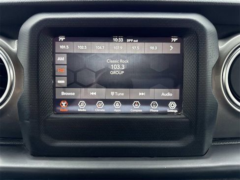 Used 2020 Jeep Wrangler Unlimited Sahara image 17