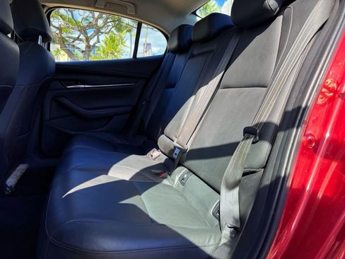 Used 2021 MAZDA MAZDA3 s image 11