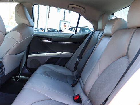 Used 2018 Toyota Camry XSE FWD image 22