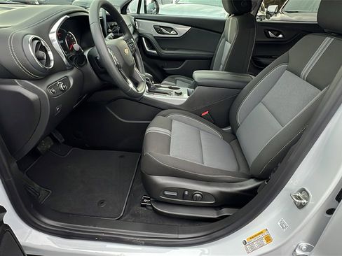 New 2026 Chevrolet Blazer LT image 13