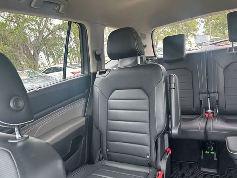 Certified 2022 Volkswagen Atlas SEL Premium AWD/4WD image 12