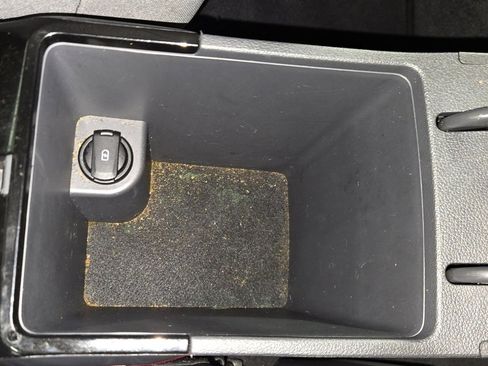 Used 2021 Hyundai Ioniq SE image 18