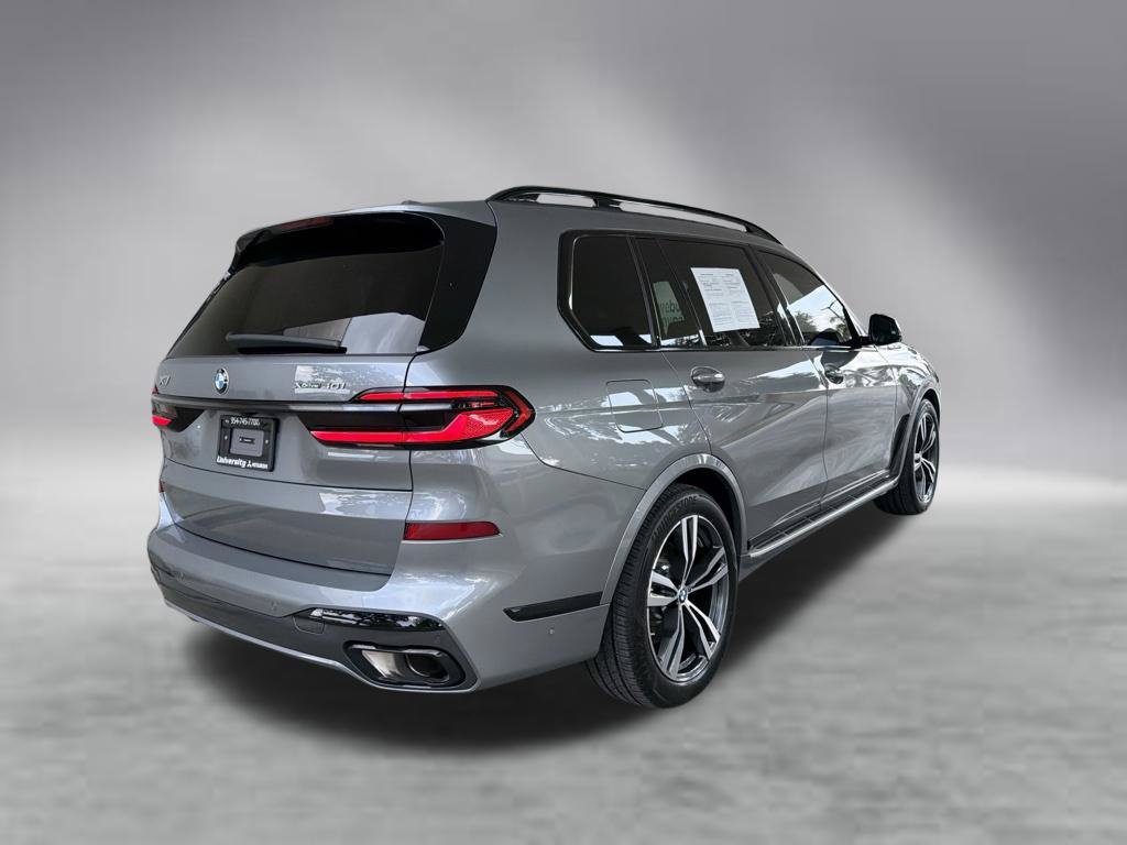 Used 2026 BMW X7 xDrive40i AWD/4WD image 3