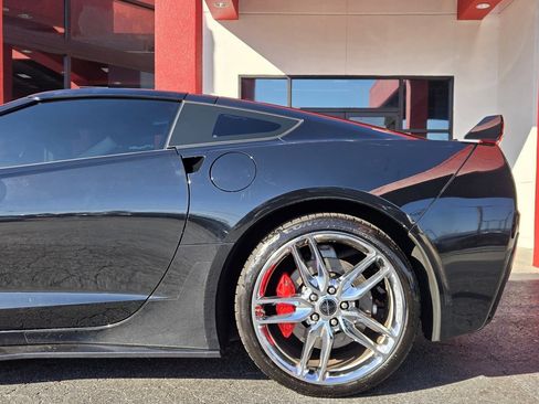 Used 2014 Chevrolet Corvette Stingray Coupe w/ 2LT Preferred Equipment Group image 7
