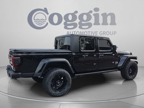 Used 2020 Jeep Gladiator Overland w/ LED Lighting Group AWD/4WD image 5