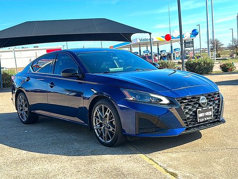 Used 2023 Nissan Altima 2.0 SR image 10