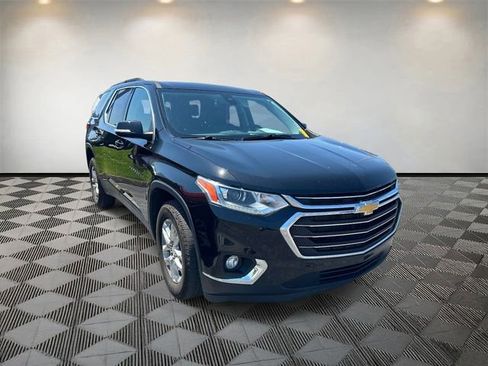 Used 2021 Chevrolet Traverse LT image 6