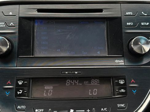 Used 2013 Toyota Avalon XLE Touring FWD image 36