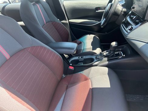 Used 2025 Toyota Corolla SE FWD image 13