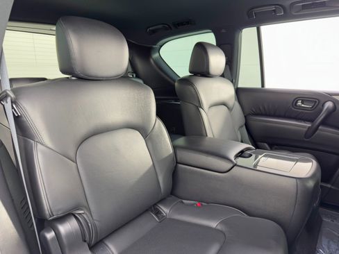 Used 2023 Nissan Armada SL w/ Midnight Edition Package image 41