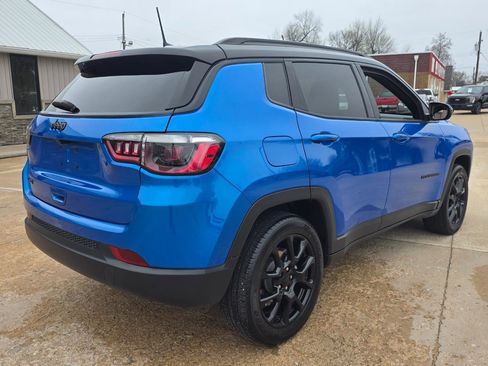 Used 2023 Jeep Compass Latitude image 20