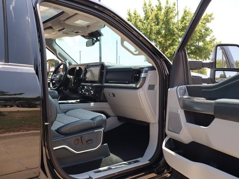 Used 2024 Ford F250 Limited w/ FX4 Off-Road Package AWD/4WD image 30
