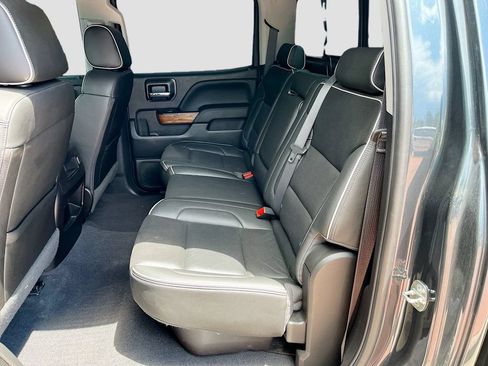 Used 2018 Chevrolet Silverado 1500 High Country AWD/4WD image 25