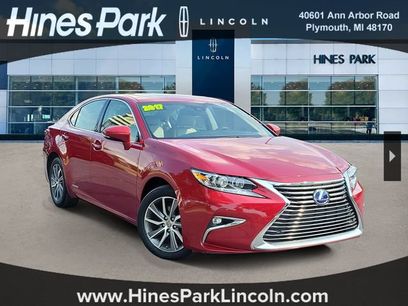 Used 2017 Lexus ES 300h w/ Luxury Package